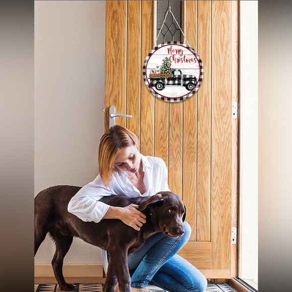 NWT White Buffalo Check Farmtruck 🎄 Merry Christmas Round Wooden Decor Sign - Picture 4 of 6